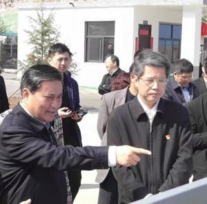 熱烈歡迎河南省副省長(cháng)武國定、汝陽(yáng)縣縣委書(shū)記潘峰到我廠(chǎng)指導工作